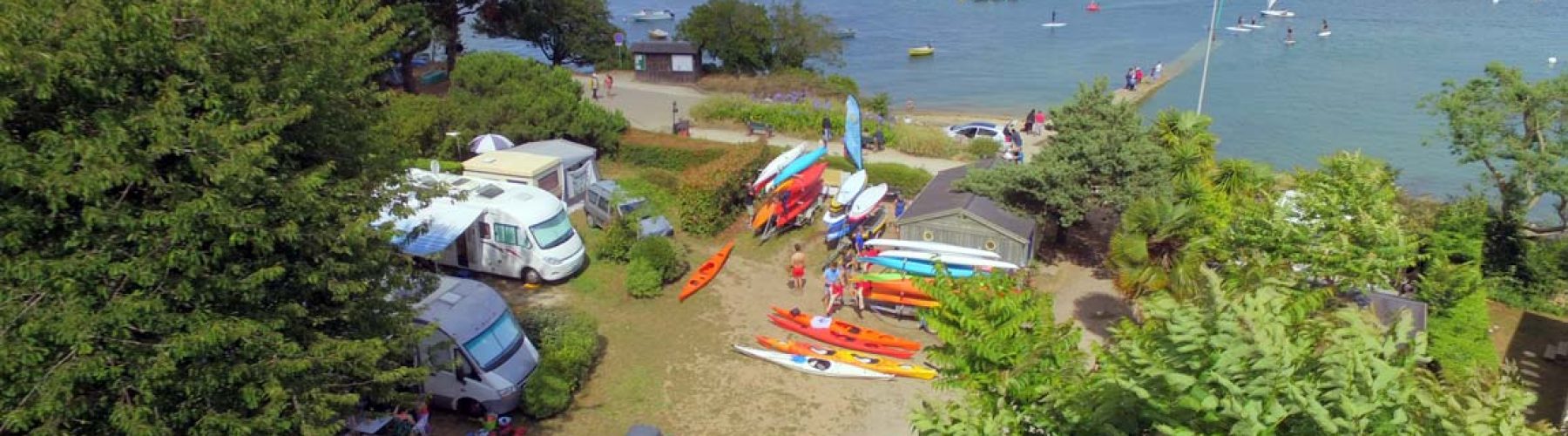 camping-emplacement-tente-pieds-dans-l-eau-presquile-de-rhuys