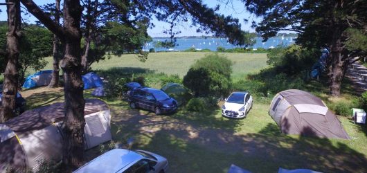emplacement-caravane-camping-bord-de-mer-golfe-du-morbihan