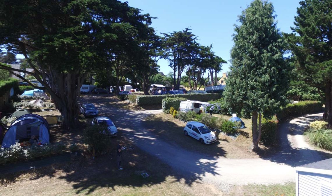 emplacement-tente-pieds-dans-l-eau-arzon